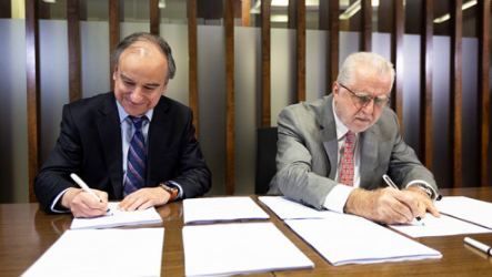 Codelco y SQM firman acuerdo para asociación que da a Chile liderazgo en el mercado mundial de litio