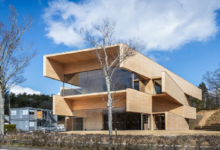 CENTRO COMUNITARIO KIBI KOGEN N SQUARE EN KIBICHUO, JAPÓN