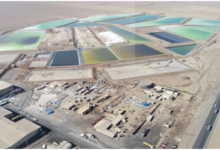 Por baja en precio del litio: SQM informa caída de sus ingresos al tercer trimestre del 2024