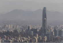 Se abre el debate: Empresas de EE.UU. dan un giro en contra de políticas tildadas de «woke», ¿y en Chile?