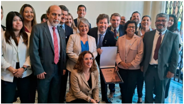 Mineras Antucoya y Los Pelambres reciben premio por buenas prácticas de inclusión
