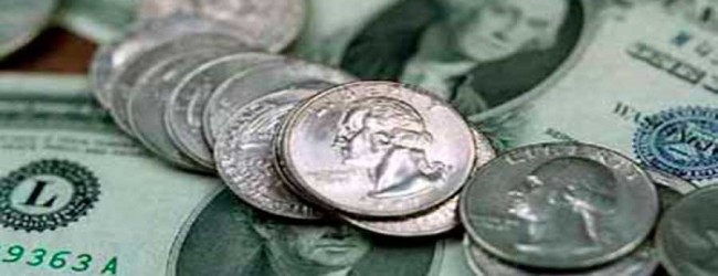 Dólar opera al alza ante incertidumbre por crisis griega