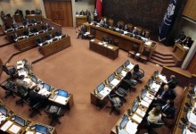 Vence plazo para que políticos investigados por fiscalía entreguen antecedentes a Comisión de Ética