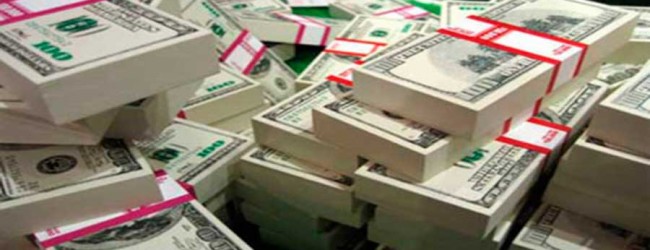 Alza del dólar vuelve a inquietar y de nuevo asoma como un riesgo en el panorama inflacionario