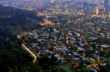 Cuentas de la luz subirán en ciudades que agrupan al 50% de los chilenos