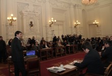 Ministerio del Medio Ambiente propone restricción para vehículos con sello verde y la prohibición del uso de leña en la Región Metropolitana