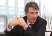 Enersis adelanta plazos para concretar su reorganización y negociará con AFP en octubre