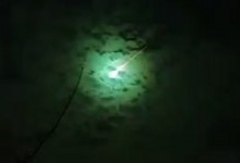 Captan en videos la caída de un luminoso bólido en Argentina