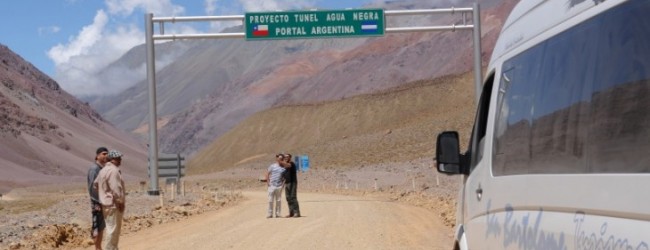 Undurraga se reúne con presidente del BID y definen pasos para financiar túnel Agua Negra