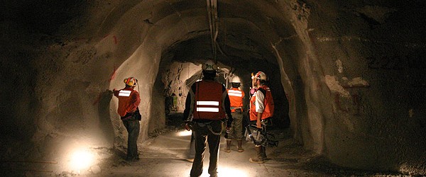Profesionales de Radomiro Tomic rechazan propuesta de Codelco e inician huelga legal