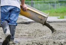 La caída de la obra pública frena el consumo de cemento
