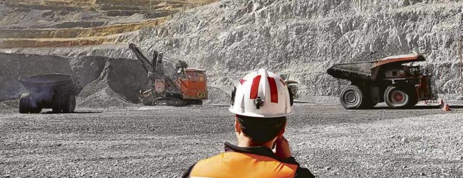 Codelco despide a 350 supervisores y sindicatos preparan movilizaciones