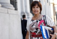 Senadores expresan su molestia a Carmen Castillo por retraso en construcción de hospitales