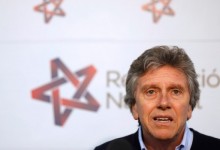 Senador Espina calificó de estafa retraso en construcción de hospitales en La Araucanía