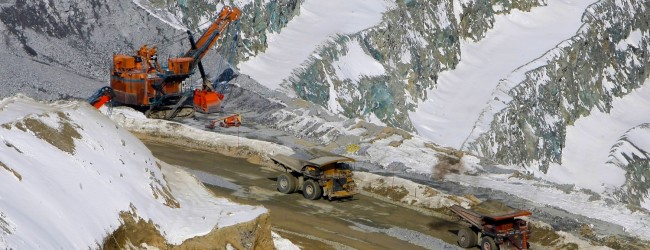 Anglo American reestructura negocio global y recortará 50 mil puestos de trabajo por caída de commodities