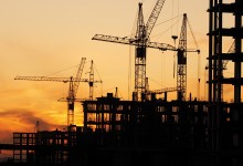 Confianza empresarial cierra 2015 en niveles neutros impulsada por construcción