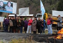Vecinos cortan ruta internacional en Panguipulli exigiendo construcción de viviendas
