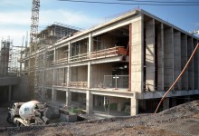 Chilenos creen que hospitales muestran atraso en obras