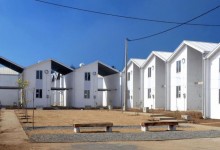 Alejandro Aravena pone a disposición sus proyectos para los refugiados