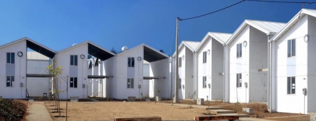 Alejandro Aravena pone a disposición sus proyectos para los refugiados
