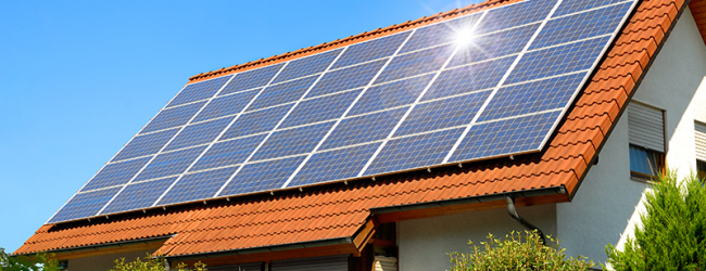 Sünplicity: la empresa chilena que ayuda a financiar paneles solares en los hogares