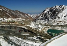 Endesa se impone a Colbún y Aes Gener y se queda con contratos de Anglo para Los Bronces