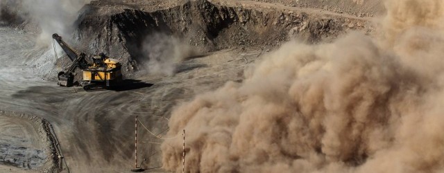 Premian a trabajador de minera por crear sistema que reduce polvo en suspensión en faenas