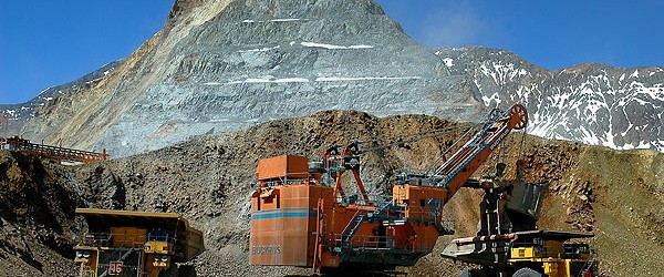 Anglo American adelanta negociación de contratos con sus siete sindicatos