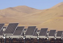 Bloomberg: «Chile tiene tanta energía solar que ahora la está regalando»