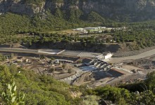 Dueños de HydroChile reactivan plan para vender la firma y contratan a Goldman Sachs