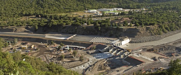 Dueños de HydroChile reactivan plan para vender la firma y contratan a Goldman Sachs