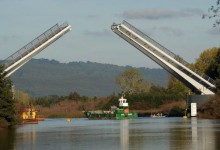 Ex inspector afirma que MOP habría engañado a oferentes en licitación del puente Cau Cau