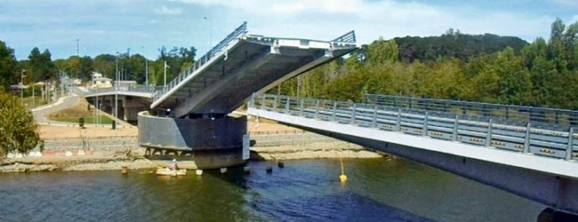Bajan segundo brazo de Puente Cau Cau y este viernes quedará listo para prueba de carga
