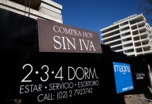 Ventas de viviendas continúan rally a la baja y caen 43%