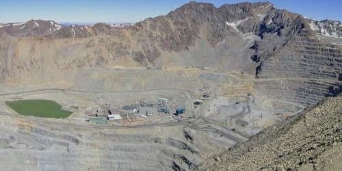 Anglo American busca rebajar su deuda en el mediano plazo