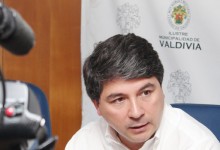 Alcalde de Valdivia insiste en la construcción de Teatro del Río y emplazó a las autoridades