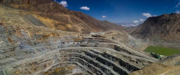 Anglo American rechaza toma ilegal en Los Bronces