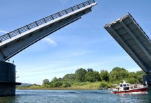 AZVI señala que MOP habría manipulado informe a cargo de detectar fallas en Puente Cau Cau