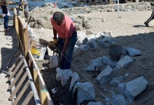 Indignación en Concón por construcción de un muro que divide la playa Los Lilenes