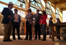 Intendente Montecinos y Director Nacional IND visitaron construcción del Centro Deportivo Integral de Mariquina