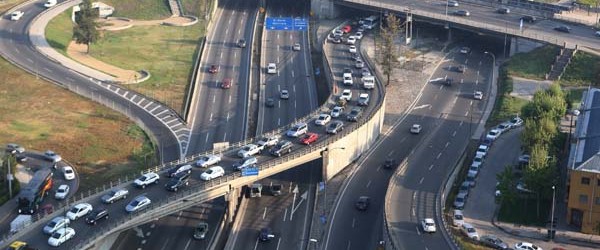 Costanera Norte culpa a Sacyr por salida del Mapocho y cambios a proyecto de desvío del río