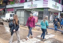 A casi un año del desborde del Mapocho, un 43% de los afectados no ha logrado acuerdo
