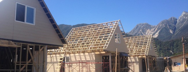 Entregan doce terrenos fiscales para la construcción de viviendas en Chaitén