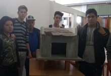 Jóvenes argentinos inician la construcción de un aula 100% solar