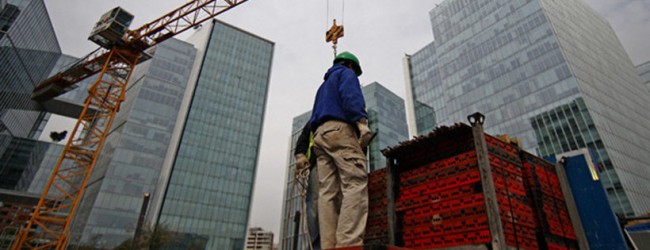 Construcción retrocede por noveno mes consecutivo