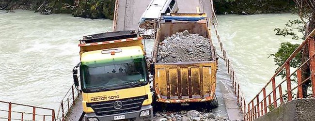 MOP: en abril se revisó puente que colapsó en Aysén