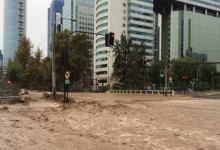 Sacyr culpa a Costanera y MOP de mantener actitud “pasiva” en desborde de Mapocho