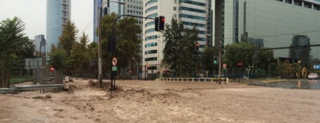 Sacyr culpa a Costanera y MOP de mantener actitud “pasiva” en desborde de Mapocho