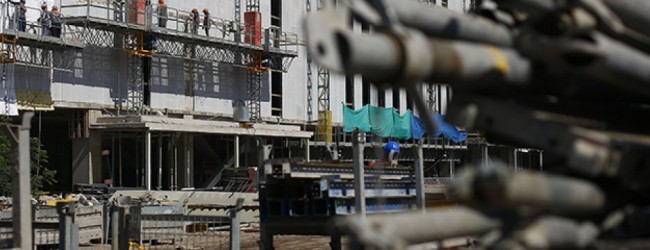 Vecinos de Quinta Normal preocupados por construcción de edificios de gran altura