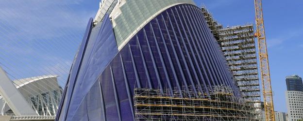 Fundación La Caixa plantea formalmente a CACSA la construcción del Caixaforum en el Ágora
